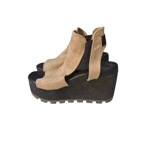 Coconuts By Matisse Womens Beige Suede Platform Wedge Sandals Size 7M